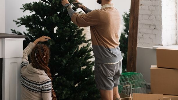 How To Celebrate Your First Christmas Together: 8 Tips For Newlyweds