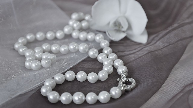 The Ultimate Guide for Buying Pearls