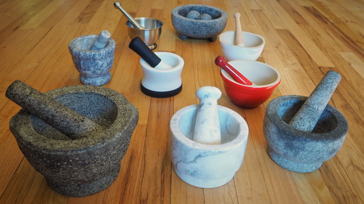 What makes handcrafted mortar and pestle made using stoneware popular?